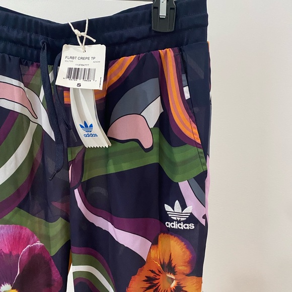 NWT Adidas Originals Az3239 Women Floral Burst Crepe Cuffed Pants Tights Size S - Picture 7 of 11